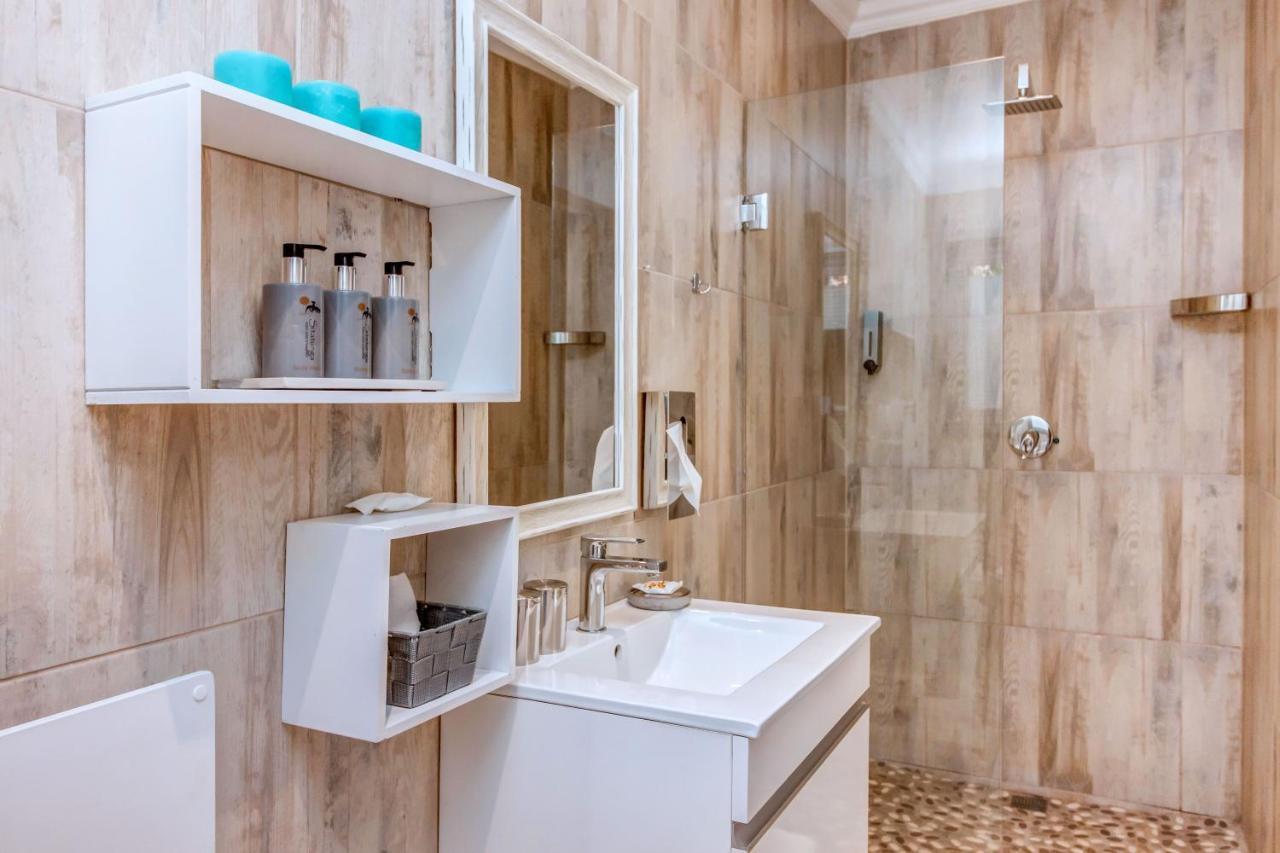 Sitatunga Guest Lodge Йоханесбург Екстериор снимка
